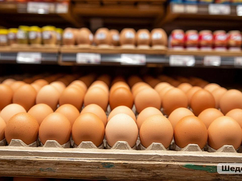 До 190 рублей подорожали яйца в Красноярске за несколько месяцев. Фото: Шедеврум