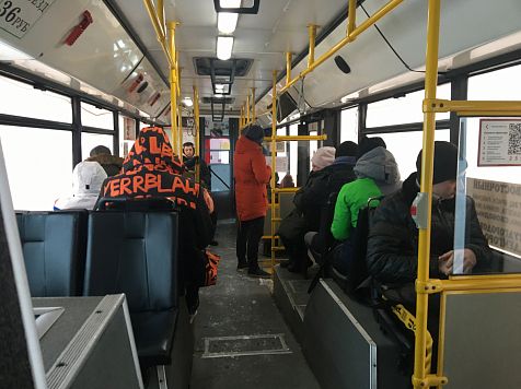 «Вышел сам»: красноярский перевозчик прокомментировал скандал с высадкой детей из автобуса в мороз. Фото: «7 канал Красноярск»