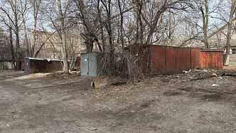 Два красноярца искали брошенные гаражи, поделывали документы на них и продавали