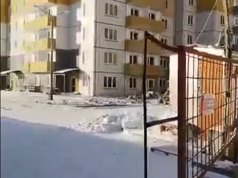 В Красноярске сироте дали квартиру в непостроенном доме