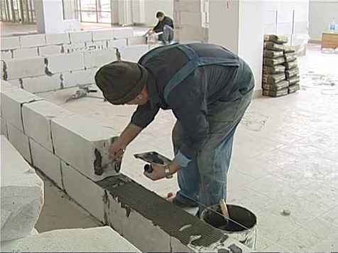 Китаянка предстанет перед судом за нелегальную работу узбеков под Красноярском. Фото: 7 канал Красноярск (архив)