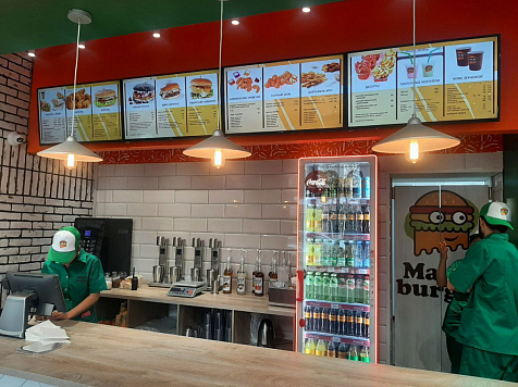 В красноярском УФАС завели дело на «Magic Burger» из-за рекламы бургера с мухомором  . Фото: Д. Горяев, magic-burger.ru