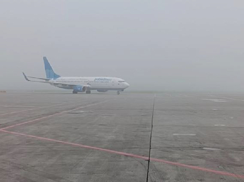 В аэропорту Красноярска задержали несколько рейсов на прилёт из-за густого тумана. Фото: пресс-служба аэропорта