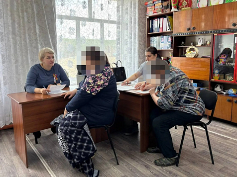 Красноярским погорельцам из Кучерово за сутки восстановили документы. Фото: МВД РФ