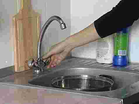 В ночь на субботу пройдет последнее плановое отключение холодной воды. Кадр: архив «7 канала»