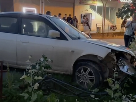 Пьяный водитель снес четырех человек на тротуаре в Красноярске. Фото: ГАИ Красноясрка