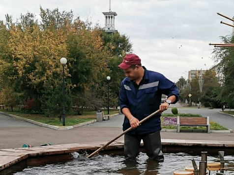 В красноярском фонтане нашли живых раков. Фото: instagram.com/mpuzs24