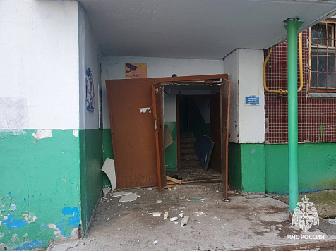 Мощный взрыв газа разнёс несколько квартир в Башкирии: восемь человек пострадали, один погиб. Фото: МЧС России