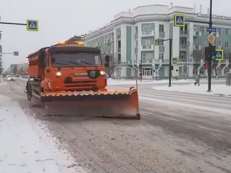 В Красноярске руководителю УДИБ объявили предостережение из-за гололёда на дорогах. Фото: УДИБ