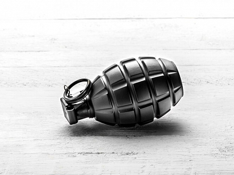Около школы №90 в Красноярске нашли предмет, похожий на гранату. Фото: ru.freepik.com
