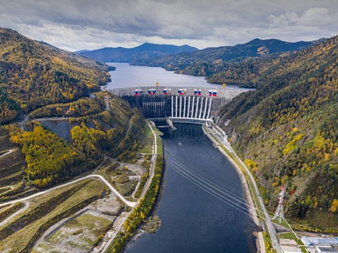 Саяно-Шушенская ГЭС потребовала признать невозможность сделать помещения плотины герметичными . Изображение: yandex.ru/maps