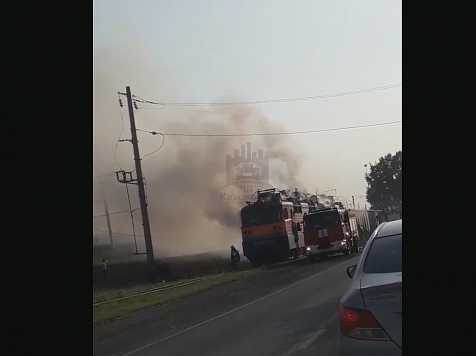 В Красноярске загорелся грузовой локомотив. Фото, видео: ЧП Красноярск
