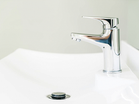  Холодную воду отключат завтра на Правобережье Красноярска и в Берёзовке. фото: freepik, ТГ Мэрия Красноярска