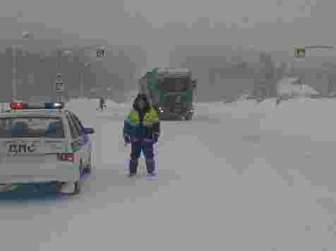 После сильных снегопадов на дорогах Красноярска и края массово бьются машины: большая фотоподборка. Фото: ЧП Красноярск, ГИБДД24
Скрины: Красноярск Автоканал, Ачинск Автоканал, ЧП Лесосибирск