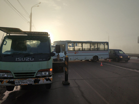 В ДТП с маршруткой пострадала 21-летняя пассажирка автобуса. Фото: ГИБДД. Видео: Ю. Мастыкин