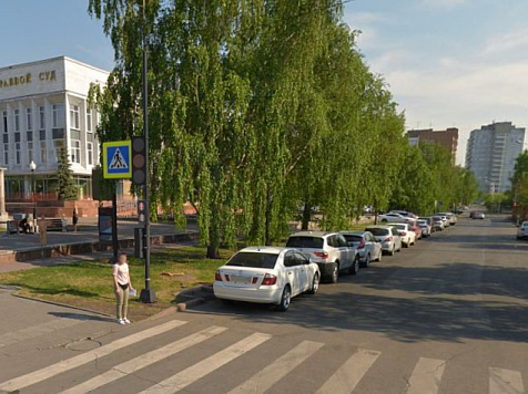 Проезд возле Краевого суда в центре Красноярска сузили до конца лета . Изображение: «Яндекс Карты»