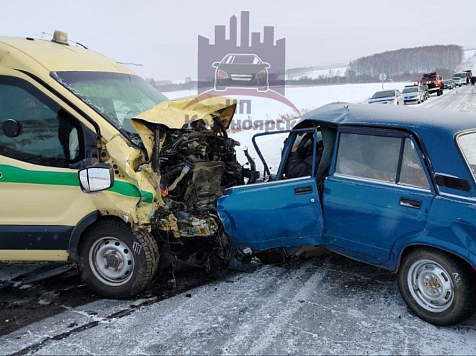 На трассе Ирбей-Новая Солянка погибли 2 человека в ДТП с инкассаторской машиной. Фото: ЧП Красноярск