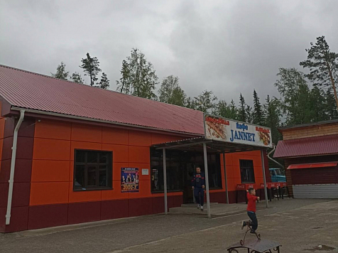 Кафе в Ермаковском районе поймали на продаже сомнительных салатов и домашних солений. 2ГИС