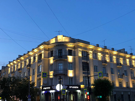 В Красноярске до конца года заказали подсветку десятков зданий за 502 миллиона. Фото автора
