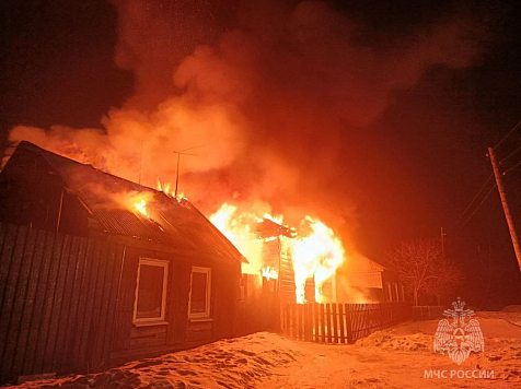 Пожар под Красноярском оставил с ожогами одного человека. Фото: МЧС Красноярского края