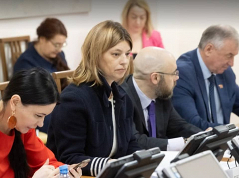 Елена Пензина претендует на место Чилингарова в Госдуме. Фото: личный блог Елены Пензиной