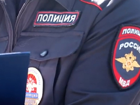 В Красноярском крае полицейские спасли в мороз беспомощного мужчину. 
Фото, видео: 24.мвд.рф
